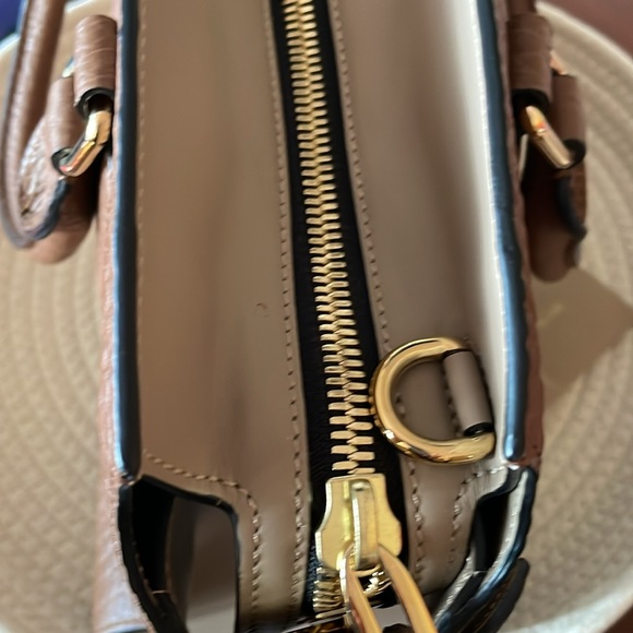 💯 Authentic NEW BURBERRY Leather Handbag - Picture 7 of 9